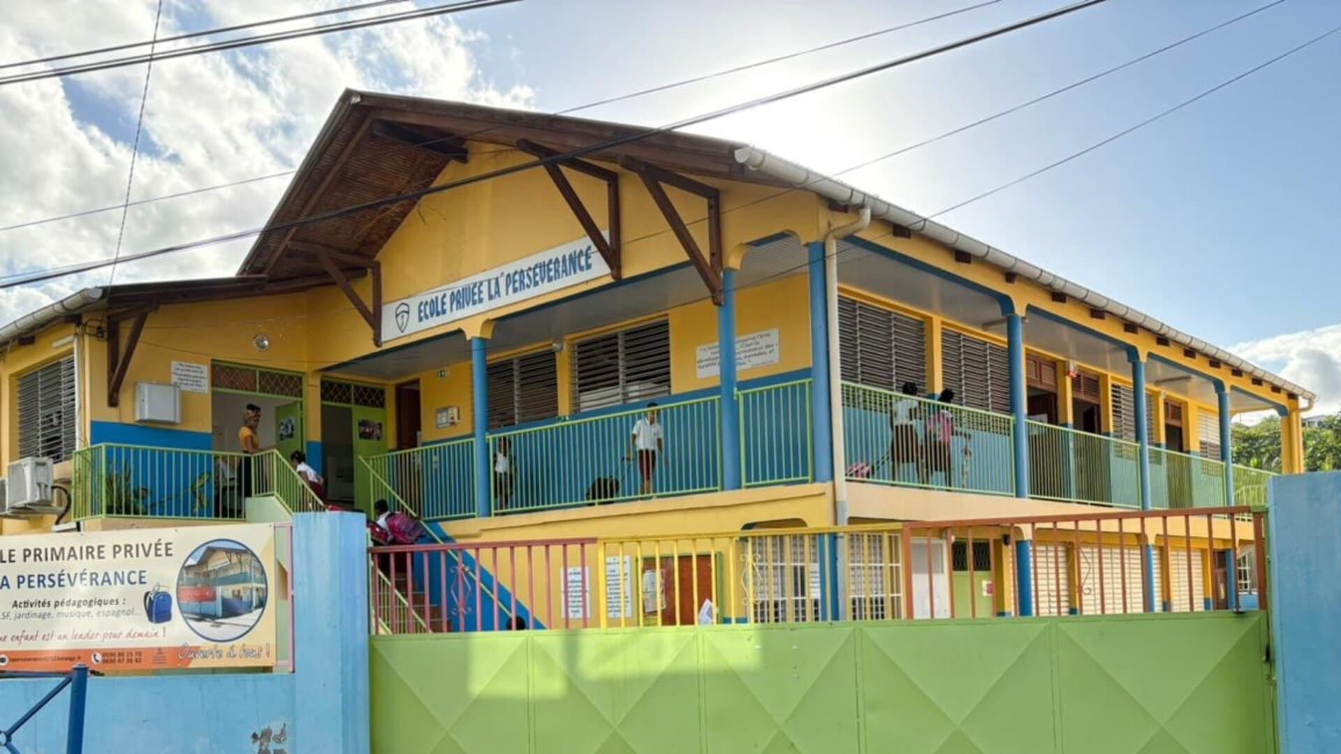 École La Persévérance de Baillif — façade