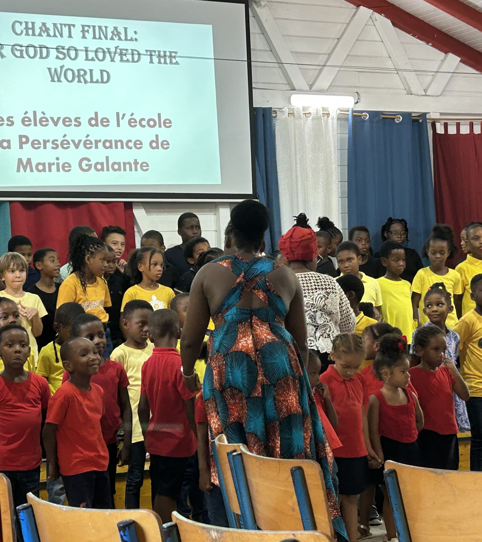 Temps de lecture à la bibliothèque — École La Persévérance Marie-Galante